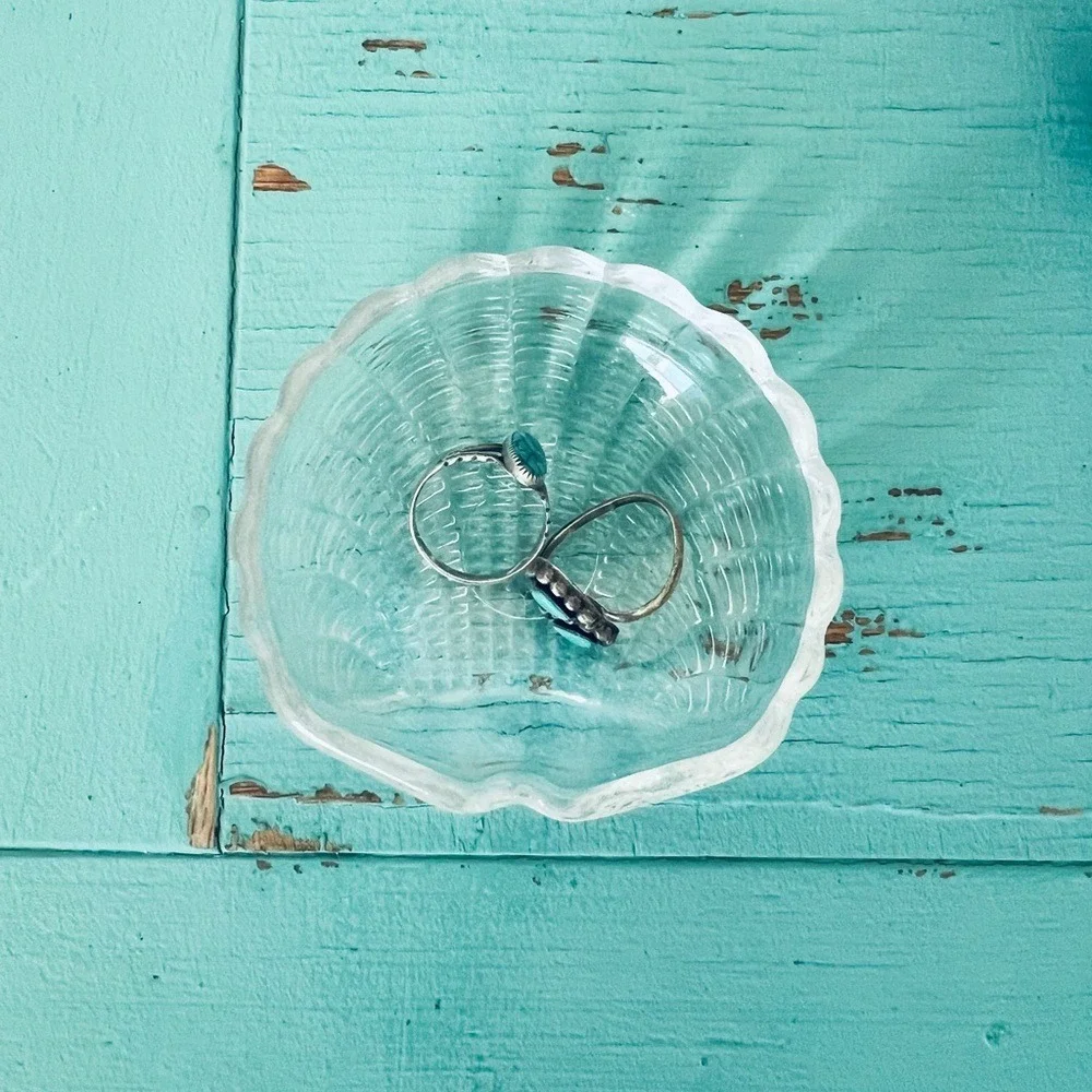 Clam Shell Nautical Ring/Jewelry Clear Dainty And Girly Glass Dish